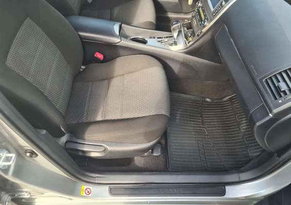 Toyota Avensis cena 46500 przebieg: 182000, rok produkcji 2014 z Koszalin małe 121